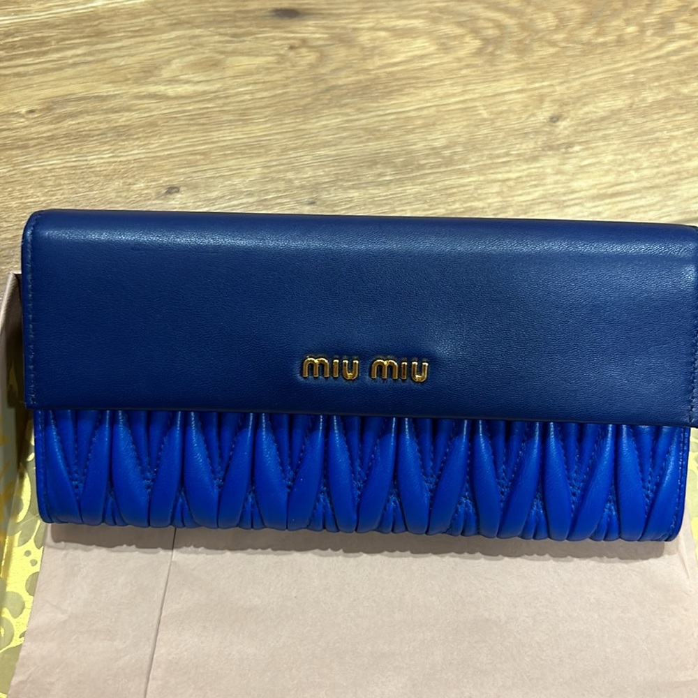 NWOT Miu Miu handbag
